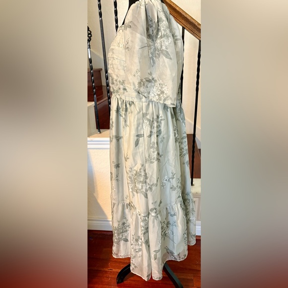 Abercrombie & Fitch Floral Midi Dress in Sage - Picture 7 of 12